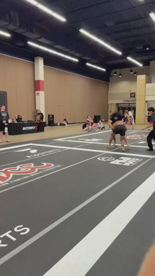 Impressive BJJ Takedown Leaves Crowd In Shock