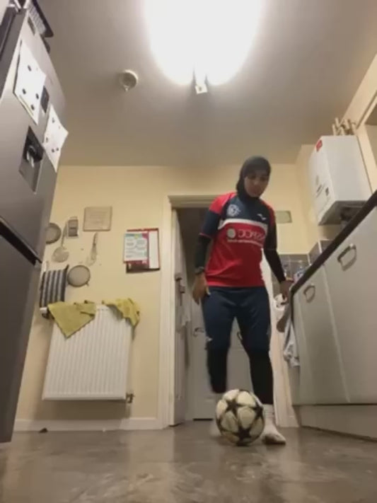 Girl Shows Off Impressive Football Skills (3)