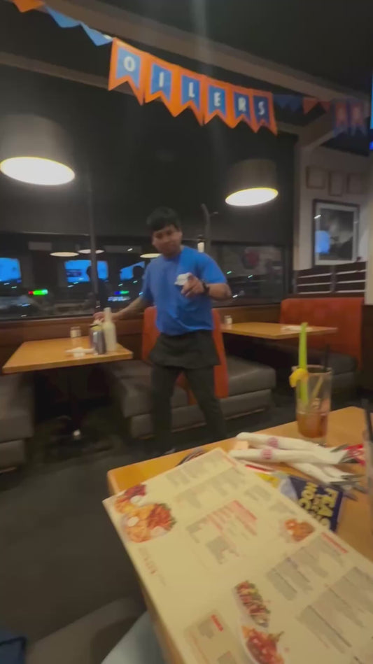Flair Bartender Shows Off Incredible Skills