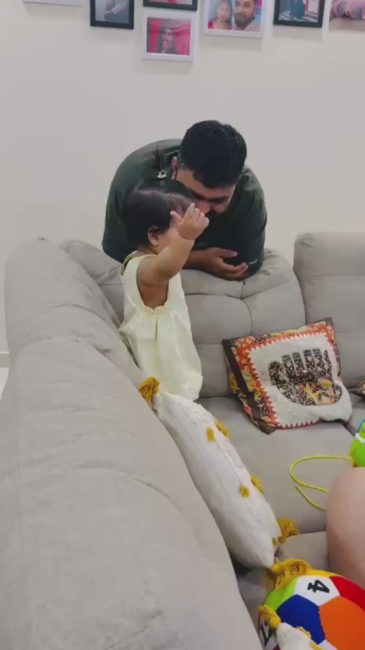 Toddler has Nonsensical Argument with Dad
