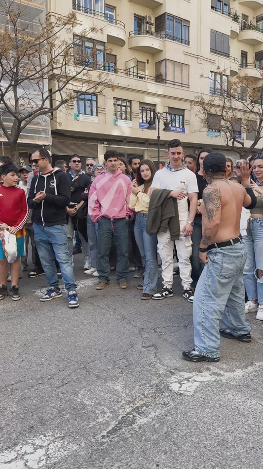 Street Performer Shows Incredible Breakdancing Skills