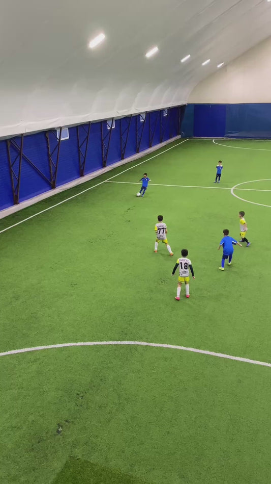 Talented Young Footballer’s Incredible Passing Ability