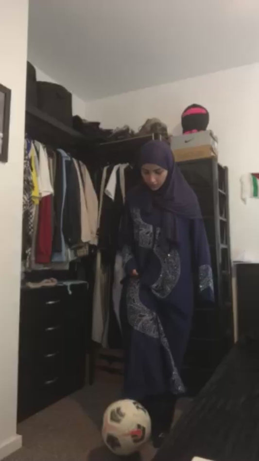 Girl Shows Off Impressive Football Skills (2)