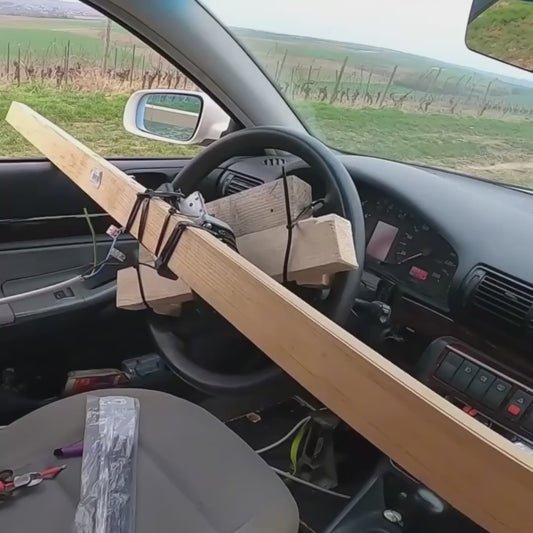 Man Successfully Drives Car Using an Xbox Controller