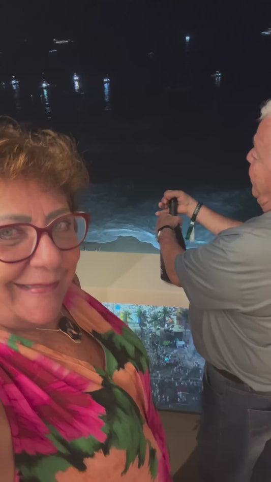 Elderly Couple Celebrate New Year’s From Balcony