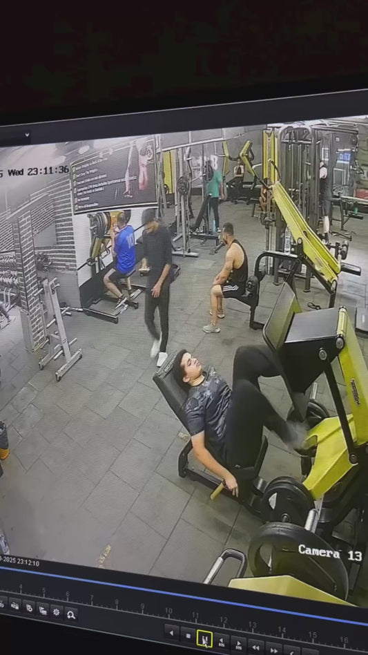 Two Men Have a Hilarious Interaction at the Gym