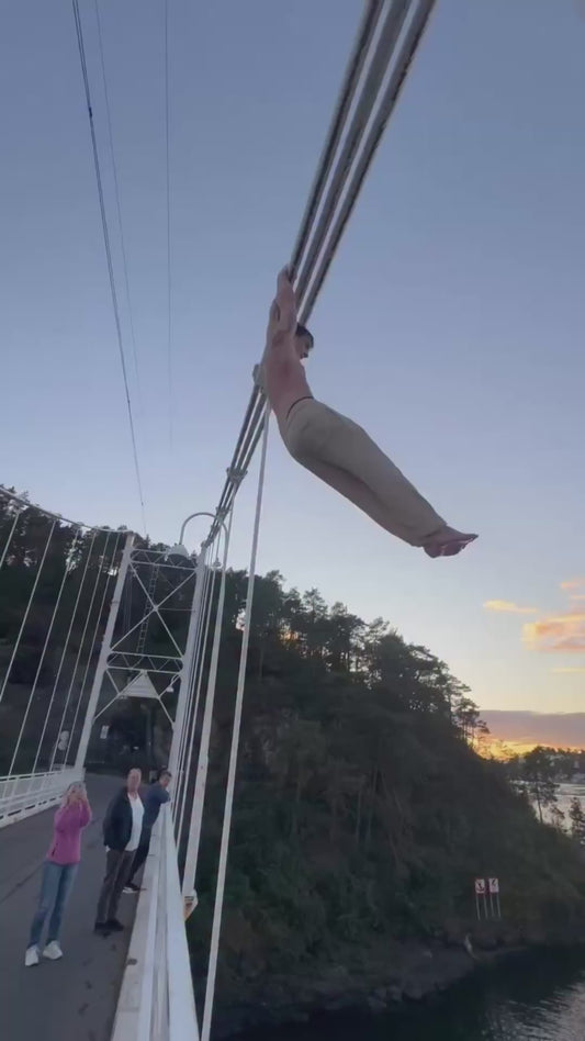 Man Suffers Brutal Fail While Attempting Bridge Jump
