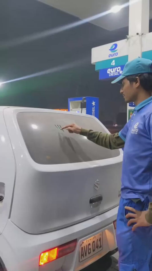 Gas Station Worker Wows Everyone With Amazing Car Window Artwork